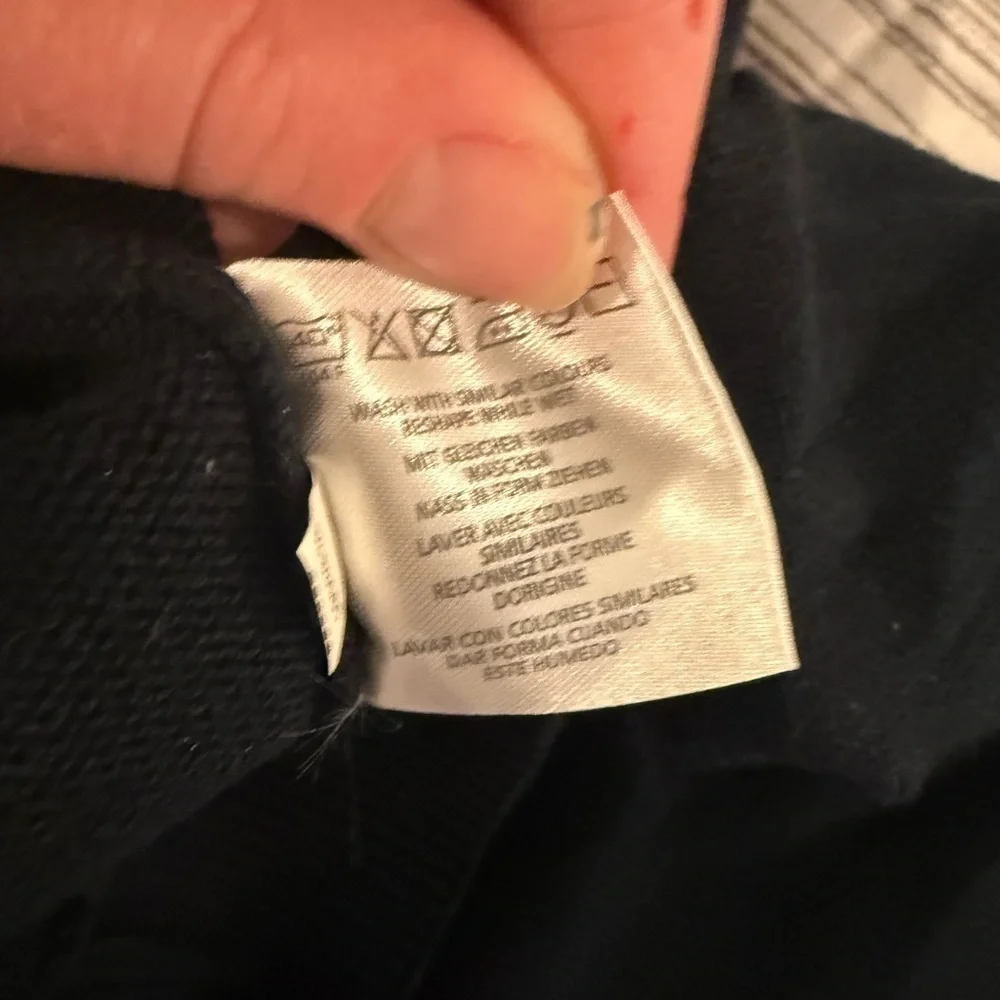 Gant Classic Cotton Crew Neck Sweater Size Medium.